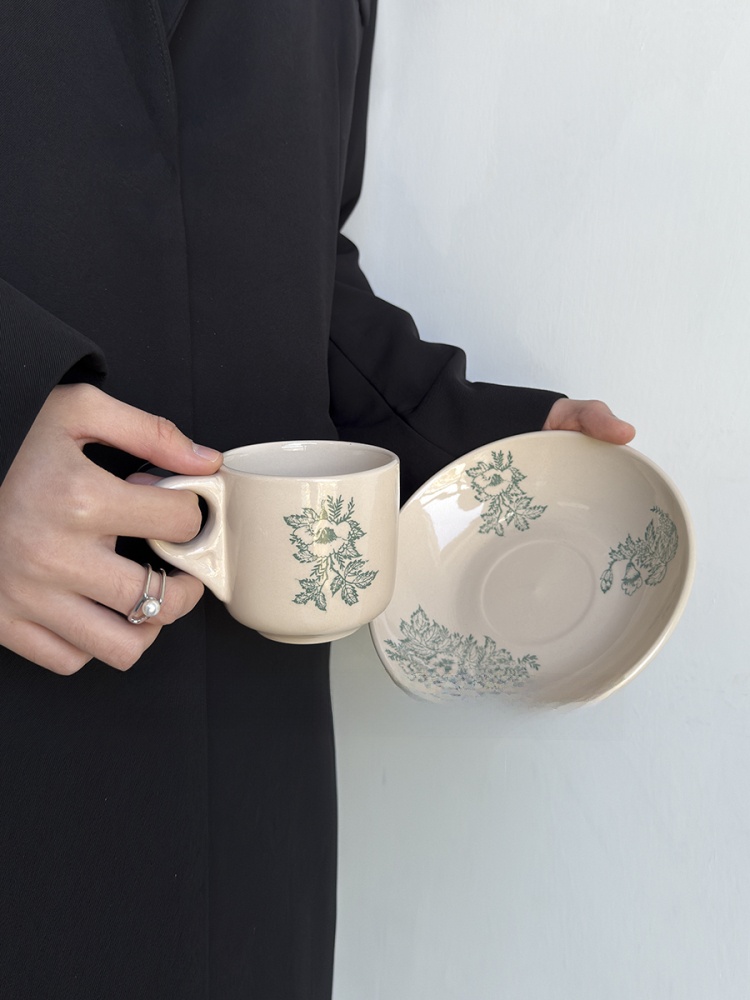 كوب قهوة سيراميك بتصميم أوراق  - مراجعة Coffee Tea And Leaf وسعره